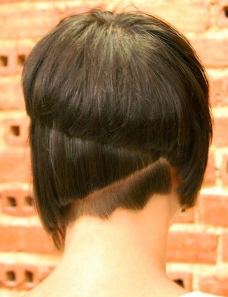 asymetryczne fryzury krótkie uczesanie damskie zdjęcie numer 8A